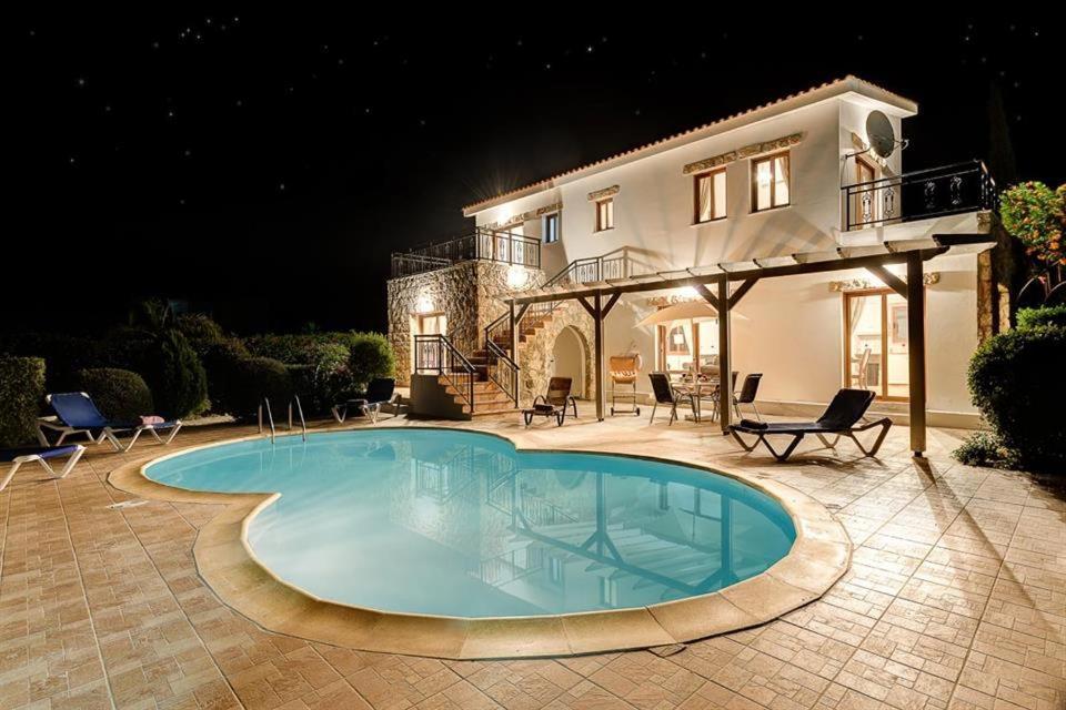 Argaka Beachfront Villa Pafos Exterior foto