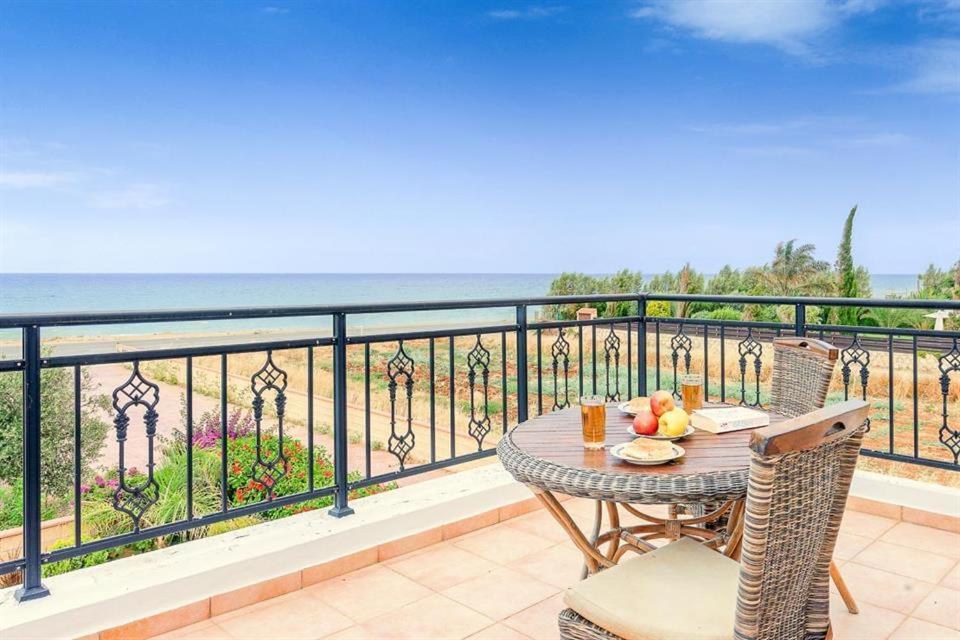 Argaka Beachfront Villa Pafos Exterior foto